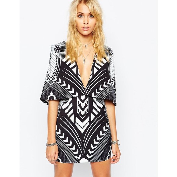 Tiger Mist Dresses & Skirts - NEW Tiger Mist Mirrored Aztec Print Cape Dress